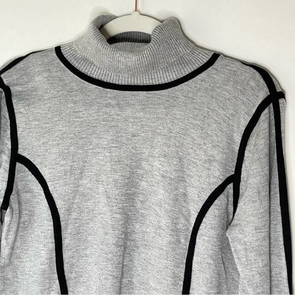 Women's Carmen Marc Valvo Pullover Turtleneck Gray Stripe Sweater sz. Med. #JJ - Picture 3 of 10
